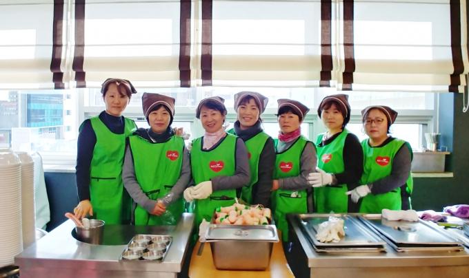 강원-춘천남부노인복지관 경로식당 자원봉사 2.7 사진